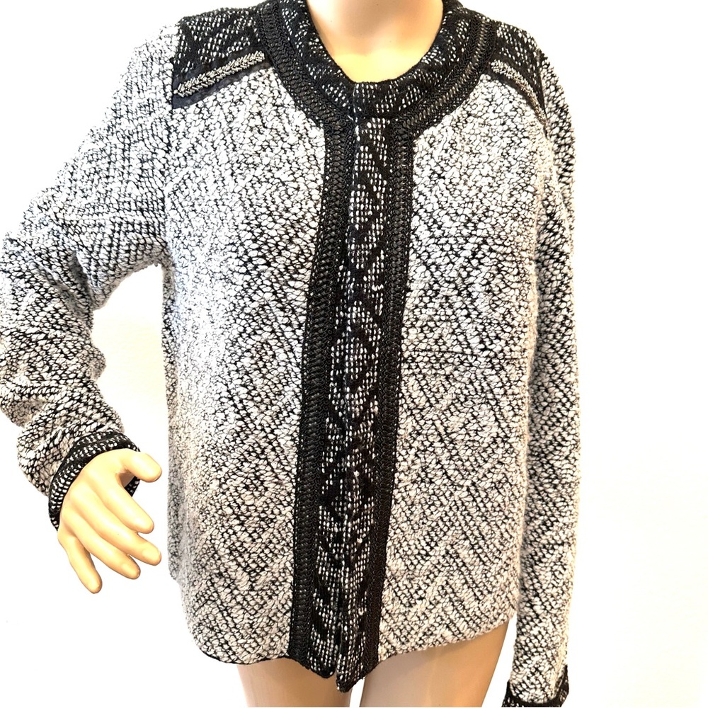 CHICO’s SZ 8 Sweater/Jacket